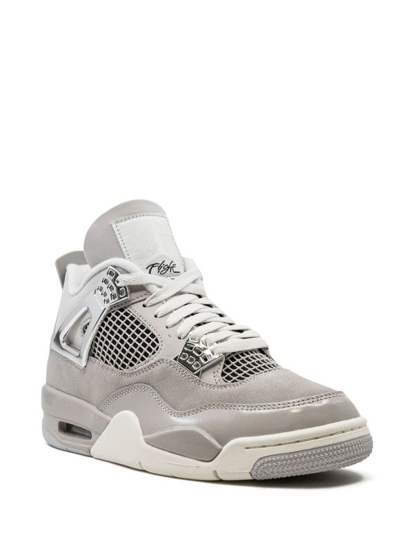 Air Jordan 4 Frozen Moments