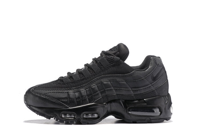 NIKE AIR MAX 95 TRIPLEBLACK