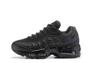 NIKE AIR MAX 95 TRIPLEBLACK