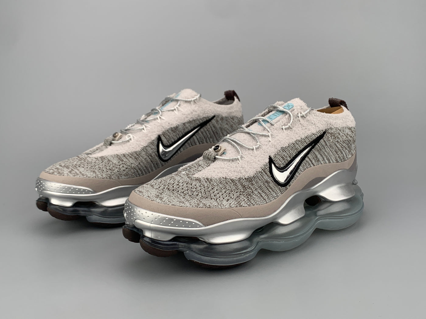 Nike Air Max Scorpion Flyknit- silver